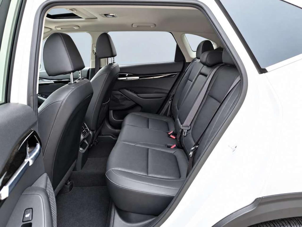 2023 Kia Seltos SX TURBO AWD / LEATHER / NAVI / SUNROOF / BLIND SPOT / LANE ASSIST Photo