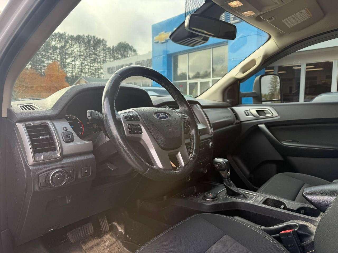 2019 Ford Ranger ALL WEATHER MATS. BEDLINER. FX4 OFF ROAD PKG. TRAILER TOW PKG. REAR VIEW CAMERA. CERTIFIED. Photo