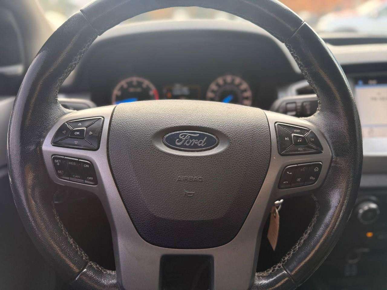 2019 Ford Ranger ALL WEATHER MATS. BEDLINER. FX4 OFF ROAD PKG. TRAILER TOW PKG. REAR VIEW CAMERA. CERTIFIED. Photo