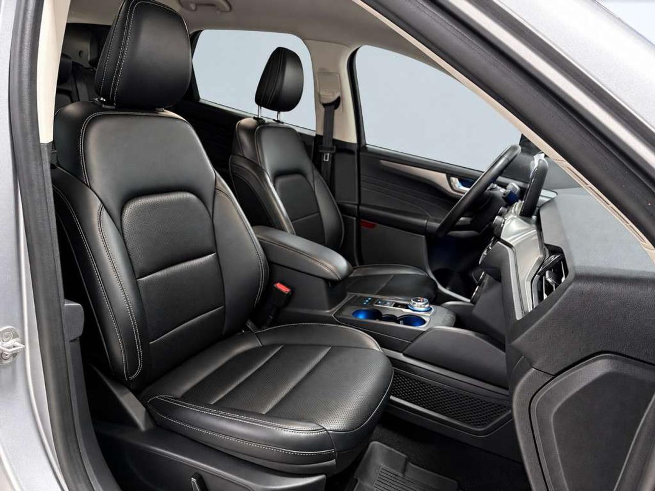 2021 Ford Escape TITANIUM HYBRID   AWD   LEATHER   NAVI   HEATED SEATS   HEATED STEERING   BACKUP CAM Photo