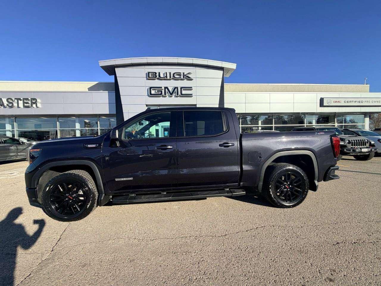 2025 GMC Sierra 1500 3.0L DURAMAX, 4X4, X31, ALLOYS, CLOTH, BOSE, 1-OWNER, MACMASTER ORIGINAL, CERTIFIED PREOWNED! Photo