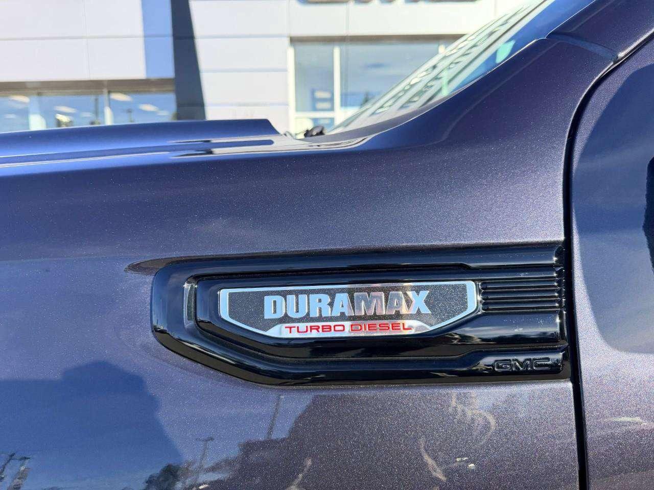 2025 GMC Sierra 1500 3.0L DURAMAX, 4X4, X31, ALLOYS, CLOTH, BOSE, 1-OWNER, MACMASTER ORIGINAL, CERTIFIED PREOWNED! Photo