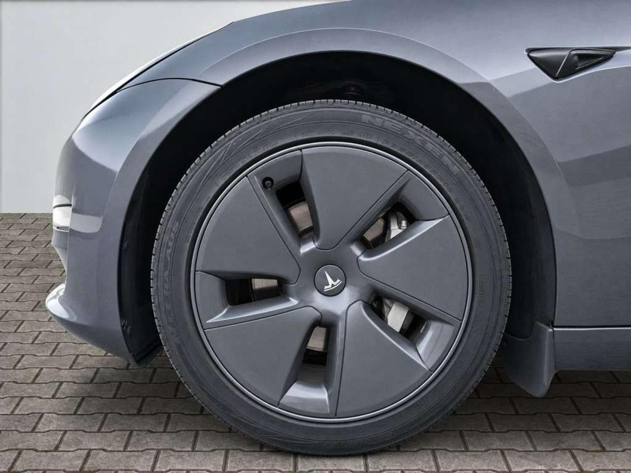 2023 Tesla Model 3 Standart Range Plus   NAVI   Glass Roof   Heated Seats   Autopilot  Capable   Backup Cam Photo