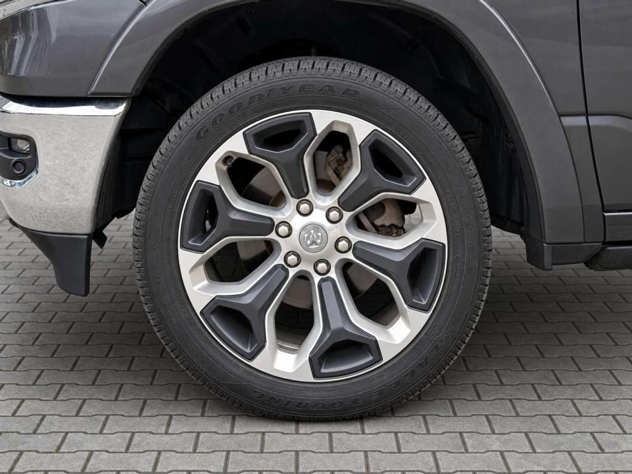 2020 RAM 1500 2020 RAM 1500 LIMITED 4X4 / HEMI V8 / LEATHER / NAVI / AIR SUSPENSION Photo