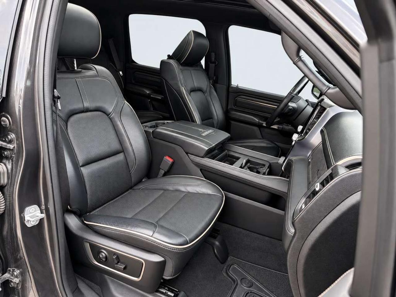 2020 RAM 1500 2020 RAM 1500 LIMITED 4X4 / HEMI V8 / LEATHER / NAVI / AIR SUSPENSION Photo