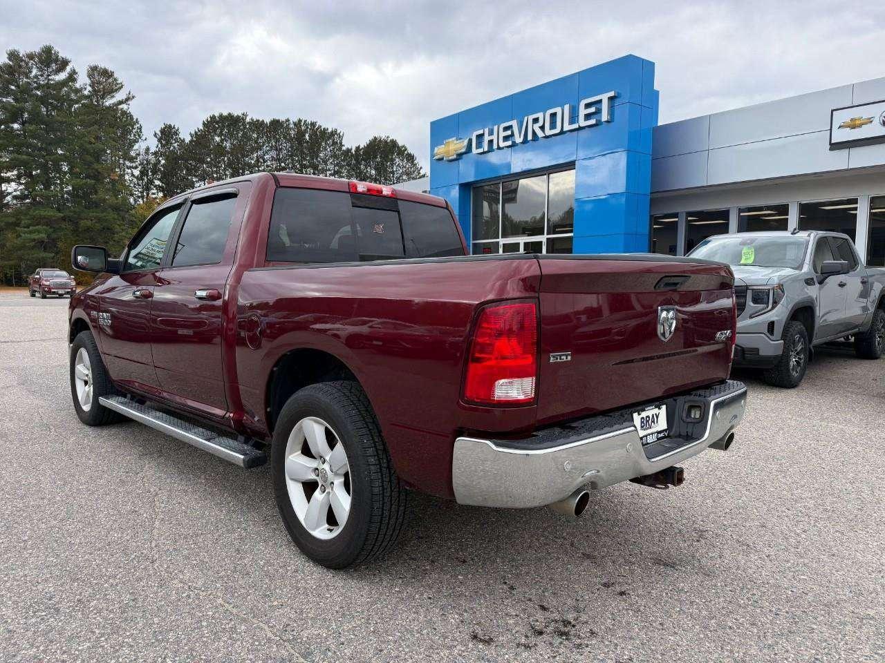 2017 RAM 1500 RUNNING BOARDS. TONNEAU COVER. HEATED OUTSIDE MIRRORS. SECOND ROW IN FLOOR STORAGE BINS. CERTIFIED. Photo