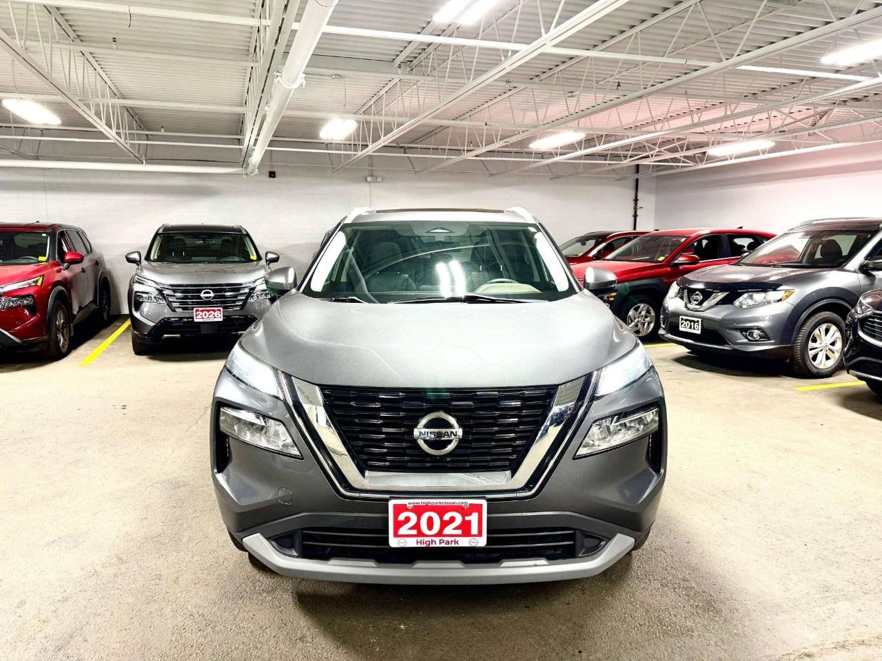2021 Nissan Rogue FWD SV Photo2