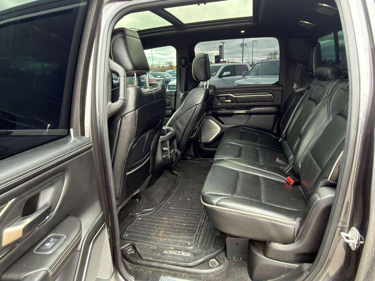 2019 RAM 1500 SUNROOF   LEATHER   PREMIUM AUDIO Photo