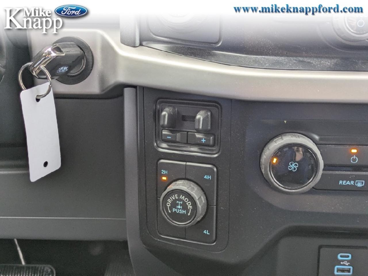 2023 Ford F-150 XLT Photo