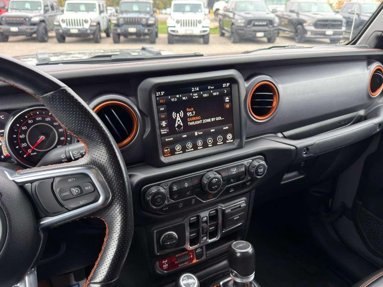 2022 Jeep Gladiator LEATHER   OFF-ROAD PKG   ALPINE AUDIO Photo