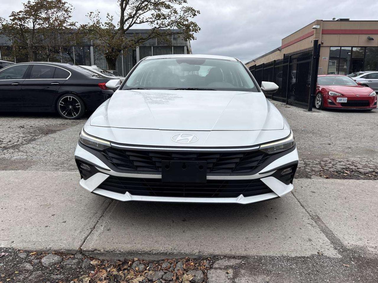 2025 Hyundai Elantra Preferred Blind Spot/Apple Carplay Photo5