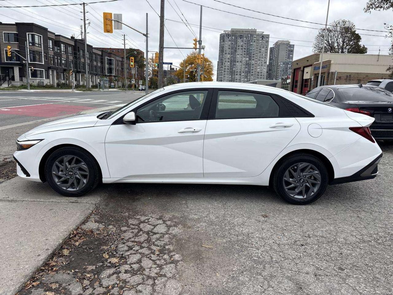 2025 Hyundai Elantra Preferred Blind Spot/Apple Carplay Photo4