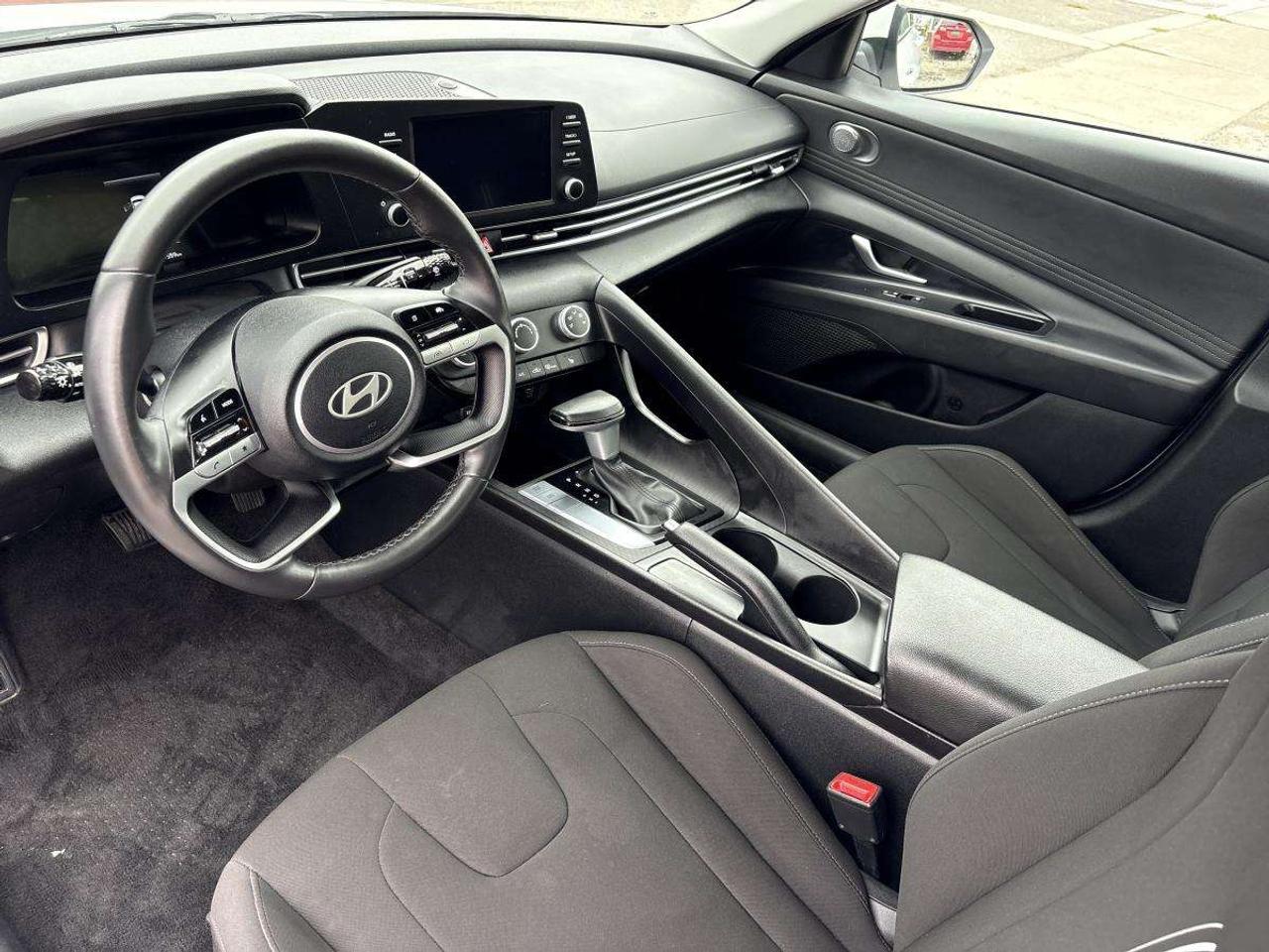 2025 Hyundai Elantra Preferred Blind Spot/Apple Carplay Photo