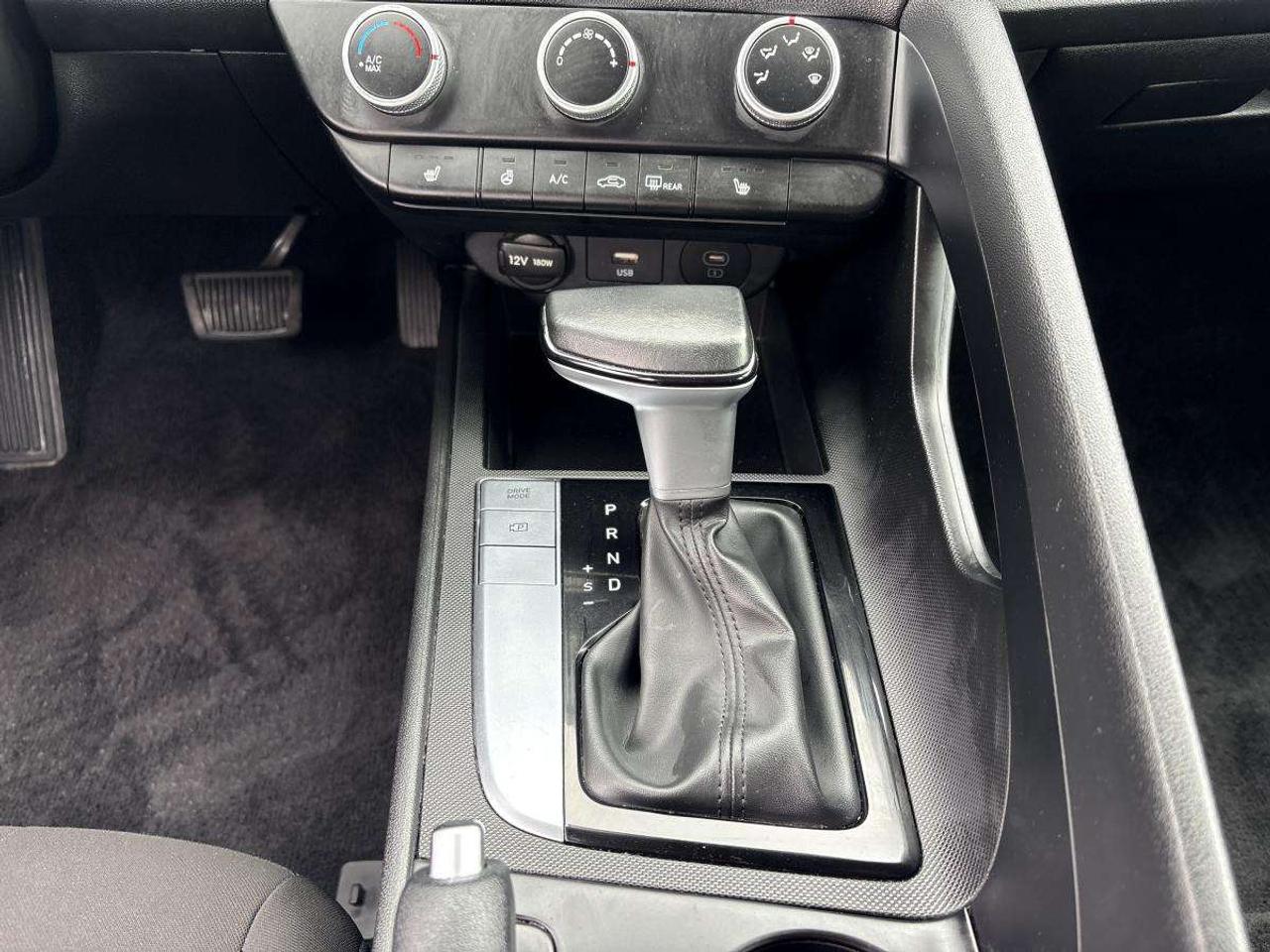 2025 Hyundai Elantra Preferred Blind Spot/Apple Carplay Photo
