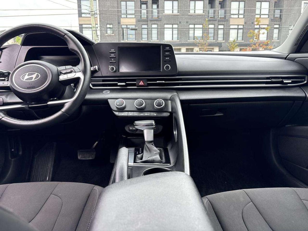 2025 Hyundai Elantra Preferred Blind Spot/Apple Carplay Photo