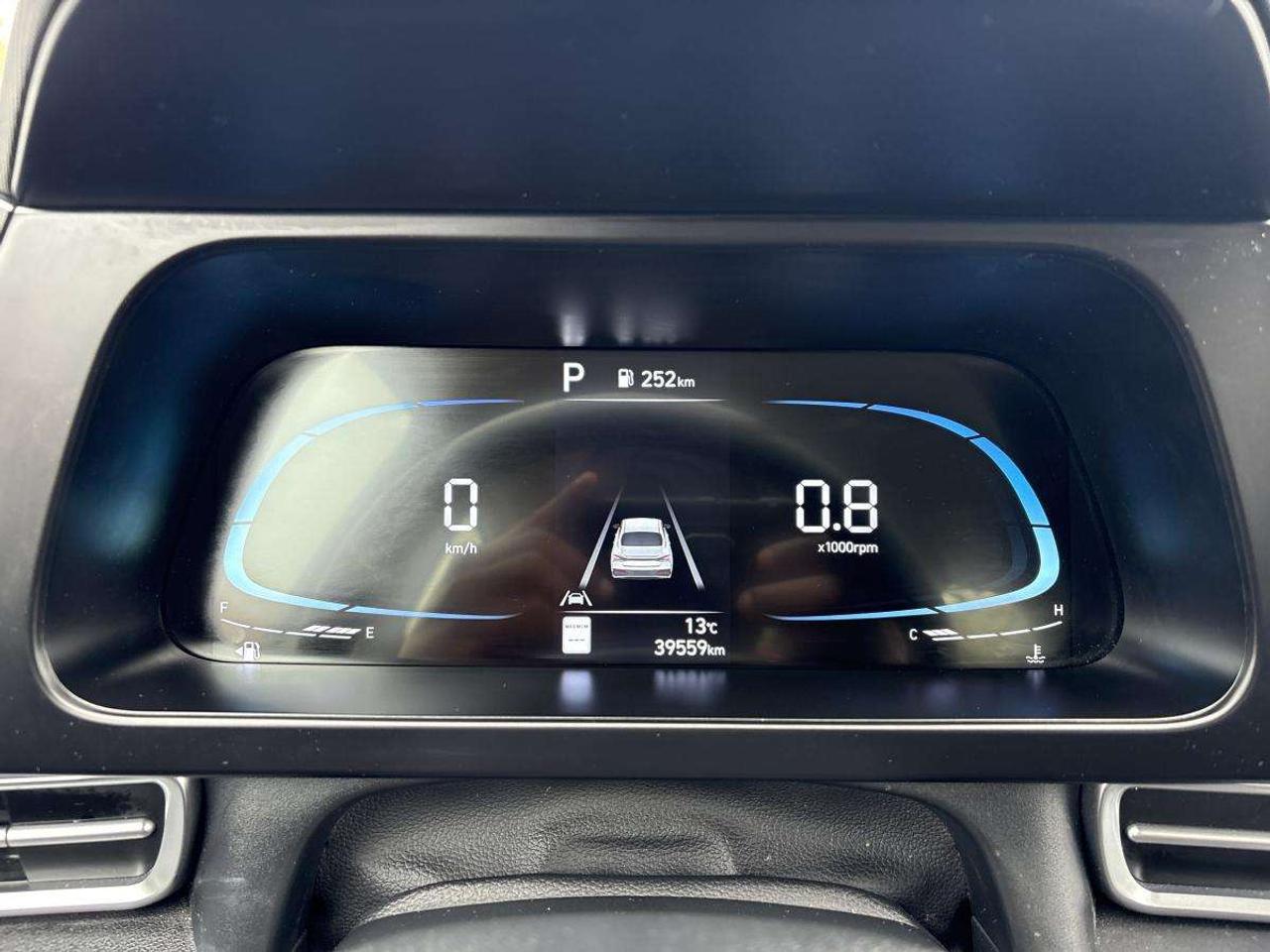 2025 Hyundai Elantra Preferred Blind Spot/Apple Carplay Photo