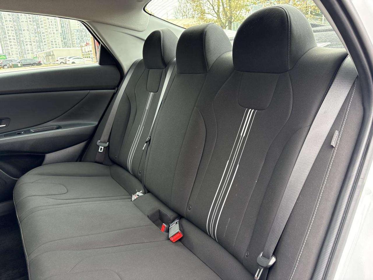 2025 Hyundai Elantra Preferred Blind Spot/Apple Carplay Photo