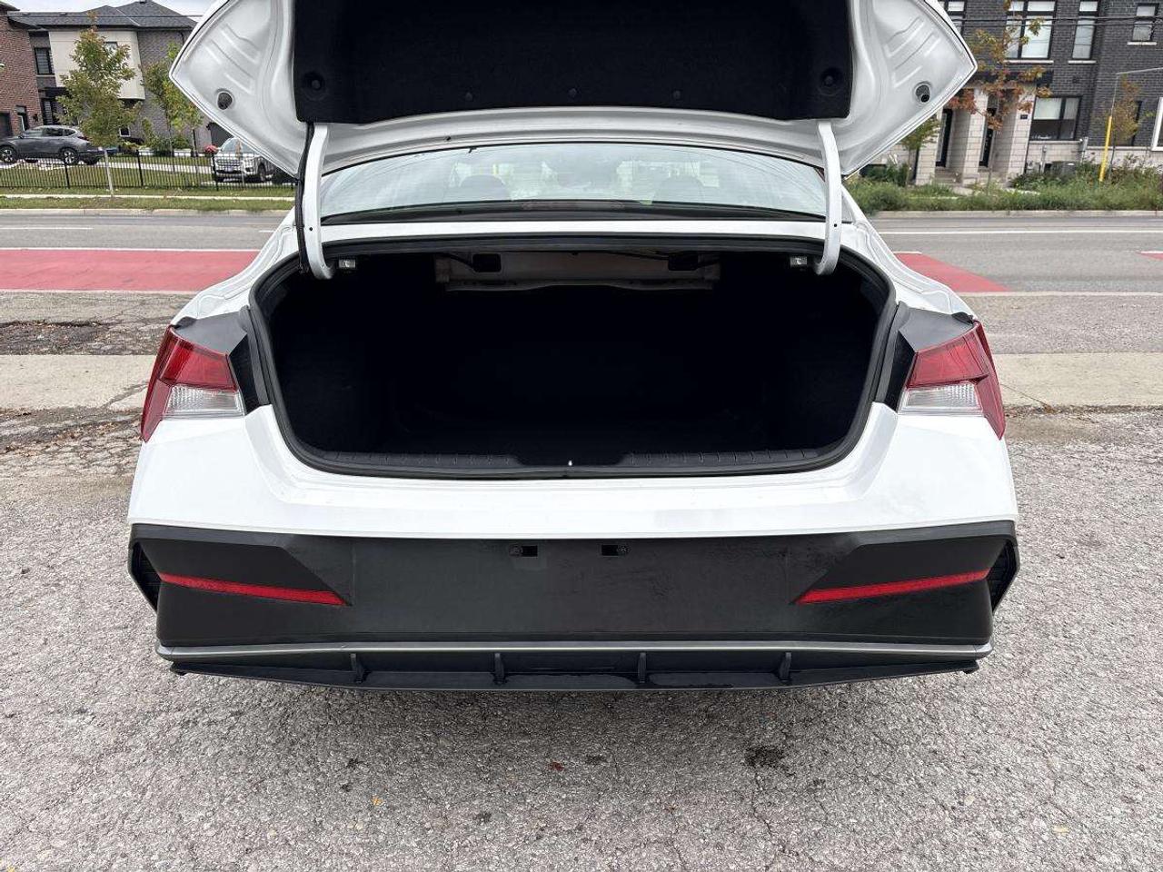 2025 Hyundai Elantra Preferred Blind Spot/Apple Carplay Photo