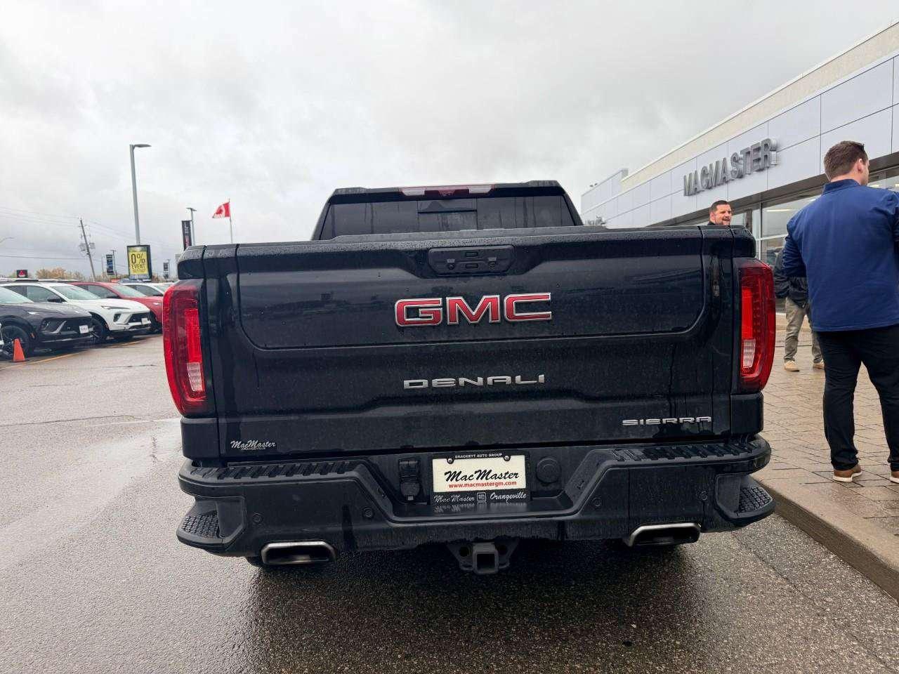 2024 GMC Sierra 1500 6.2L V8, ALLOYS, LEATHER, BOSE, 1-OWNER, MACMASTER ORIGINAL, CERTIFIED PREOWNED! Photo