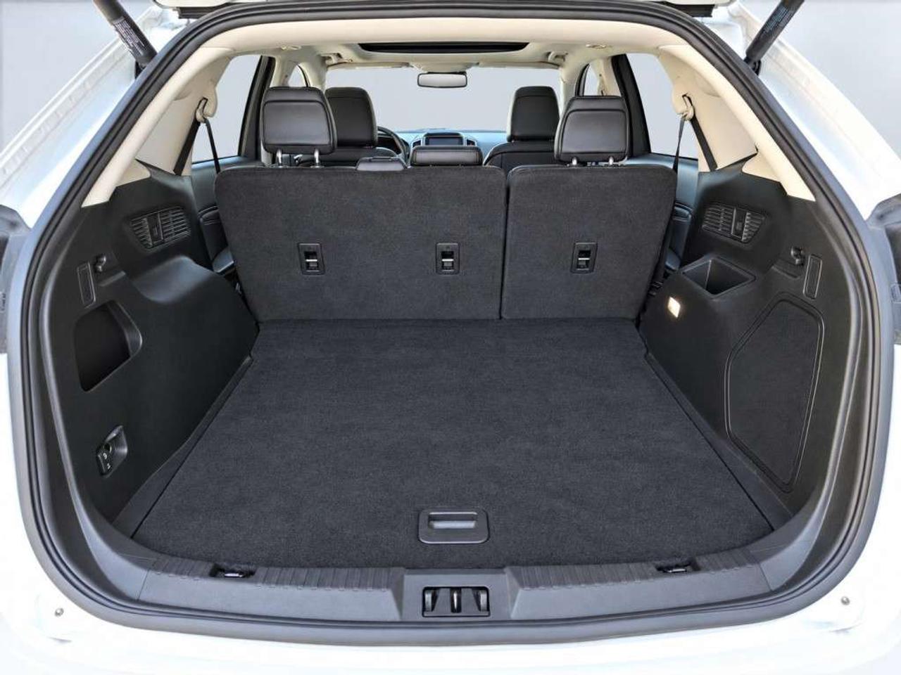 2022 Ford Edge TITANIUM / AWD / PANO / NAVI / LEATHER / HEATED & COOLED SEATS / HEATED REAR SEATS / B&O Photo