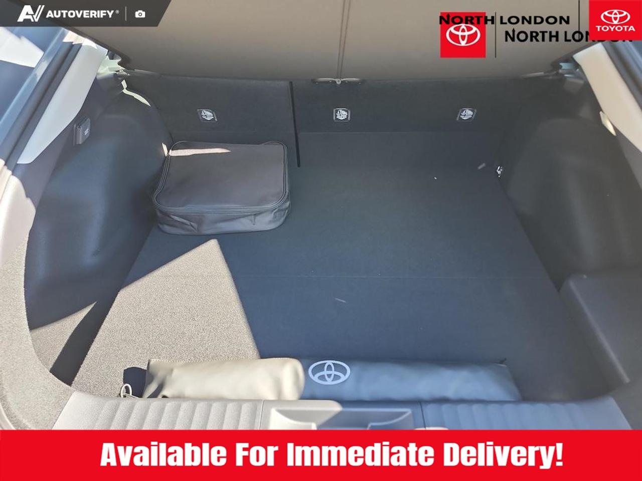 2027 Toyota Prius Plug-In Hybrid SE 5dr Hatchback Photo