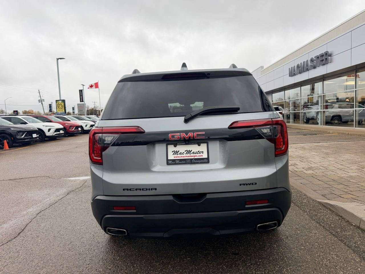 2023 GMC Acadia 3.6L V6, AWD, ALLOYS, CLOTH, 6-PASSENGER, TRAILERING PKG, CERTIFIED AS-TRADED! Photo