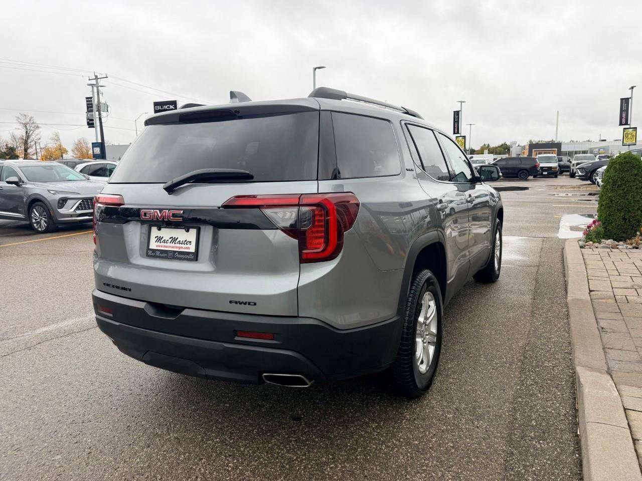 2023 GMC Acadia 3.6L V6, AWD, ALLOYS, CLOTH, 6-PASSENGER, TRAILERING PKG, CERTIFIED AS-TRADED! Photo