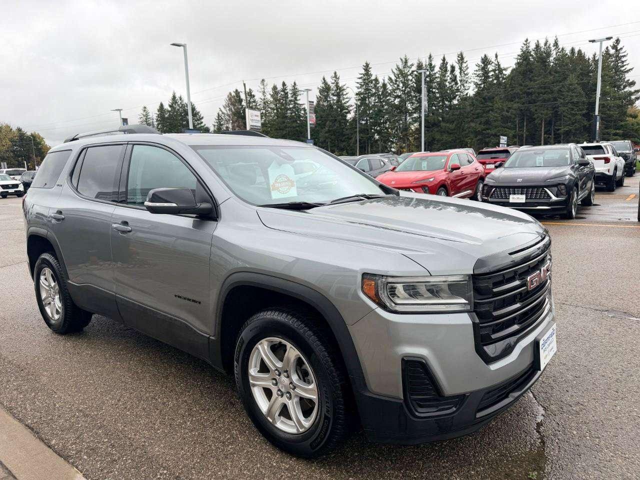 2023 GMC Acadia 3.6L V6, AWD, ALLOYS, CLOTH, 6-PASSENGER, TRAILERING PKG, CERTIFIED AS-TRADED! Photo