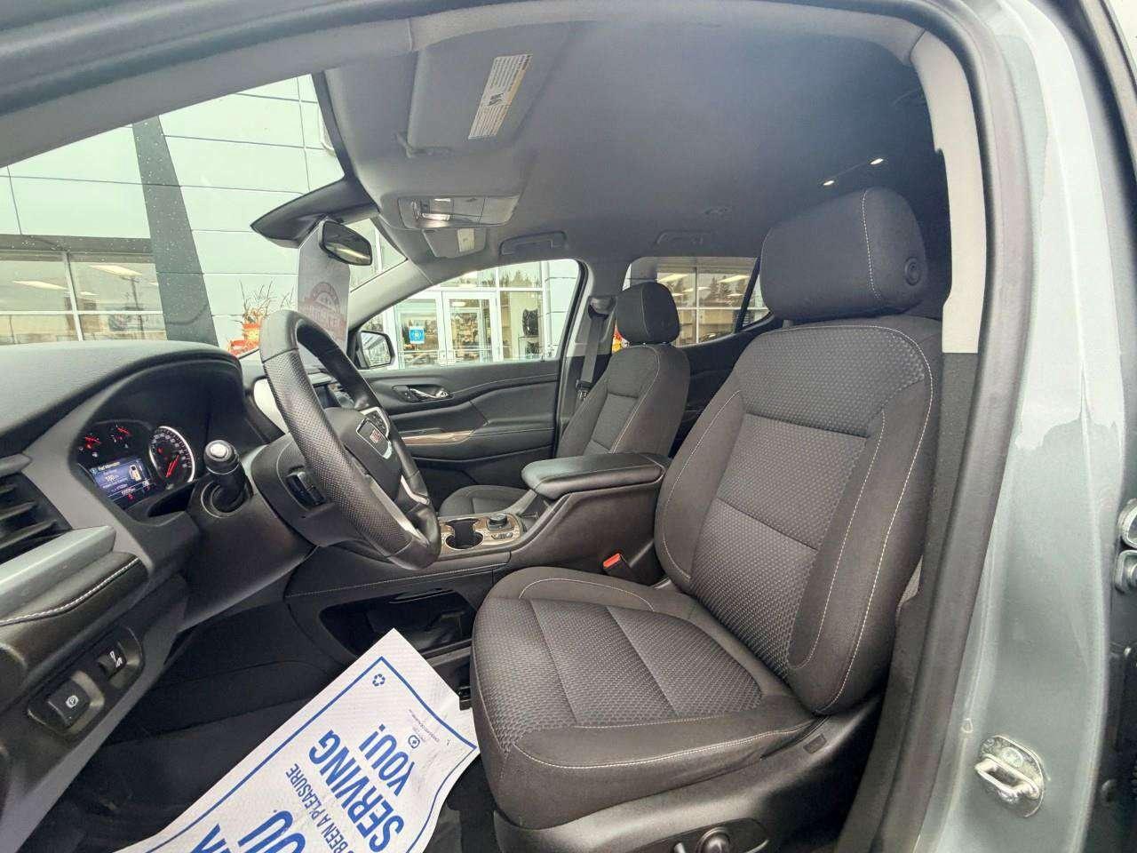 2023 GMC Acadia 3.6L V6, AWD, ALLOYS, CLOTH, 6-PASSENGER, TRAILERING PKG, CERTIFIED AS-TRADED! Photo