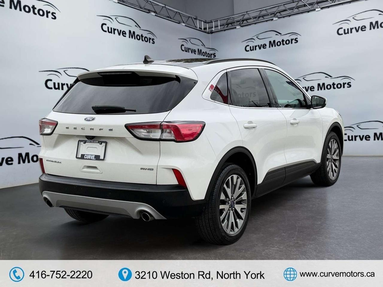 2022 Ford Escape Titanium AWD * DRIVER ASSIST / PANORAMIC / CARPLAY / CAMERA / LED LIGHTS Photo