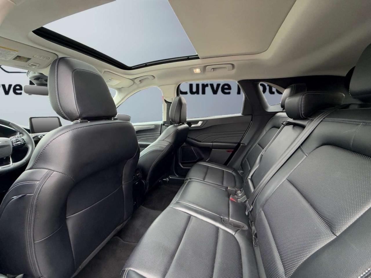 2022 Ford Escape Titanium AWD * DRIVER ASSIST / PANORAMIC / CARPLAY / CAMERA / LED LIGHTS Photo