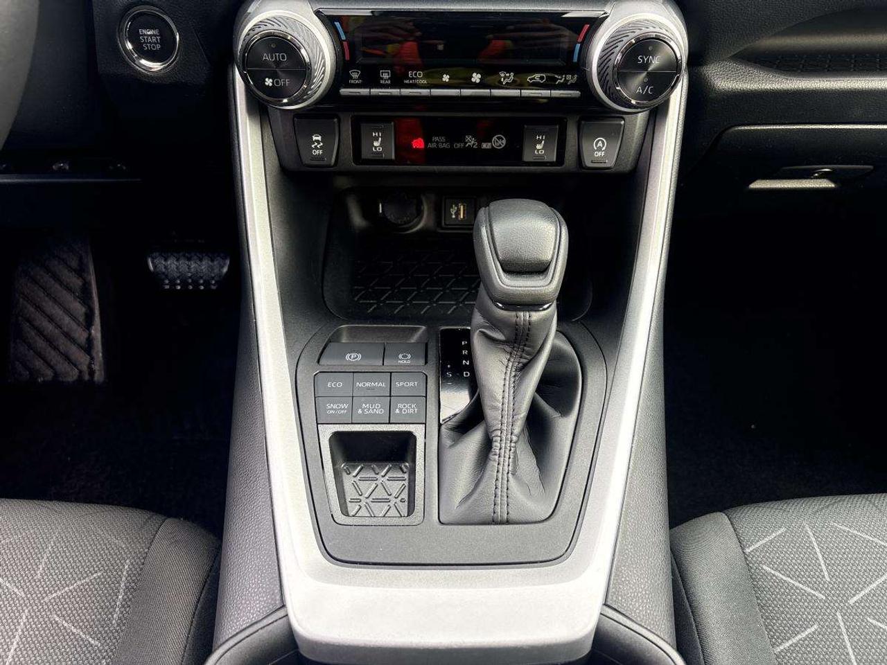 2023 Toyota RAV4 XLE AWD Photo