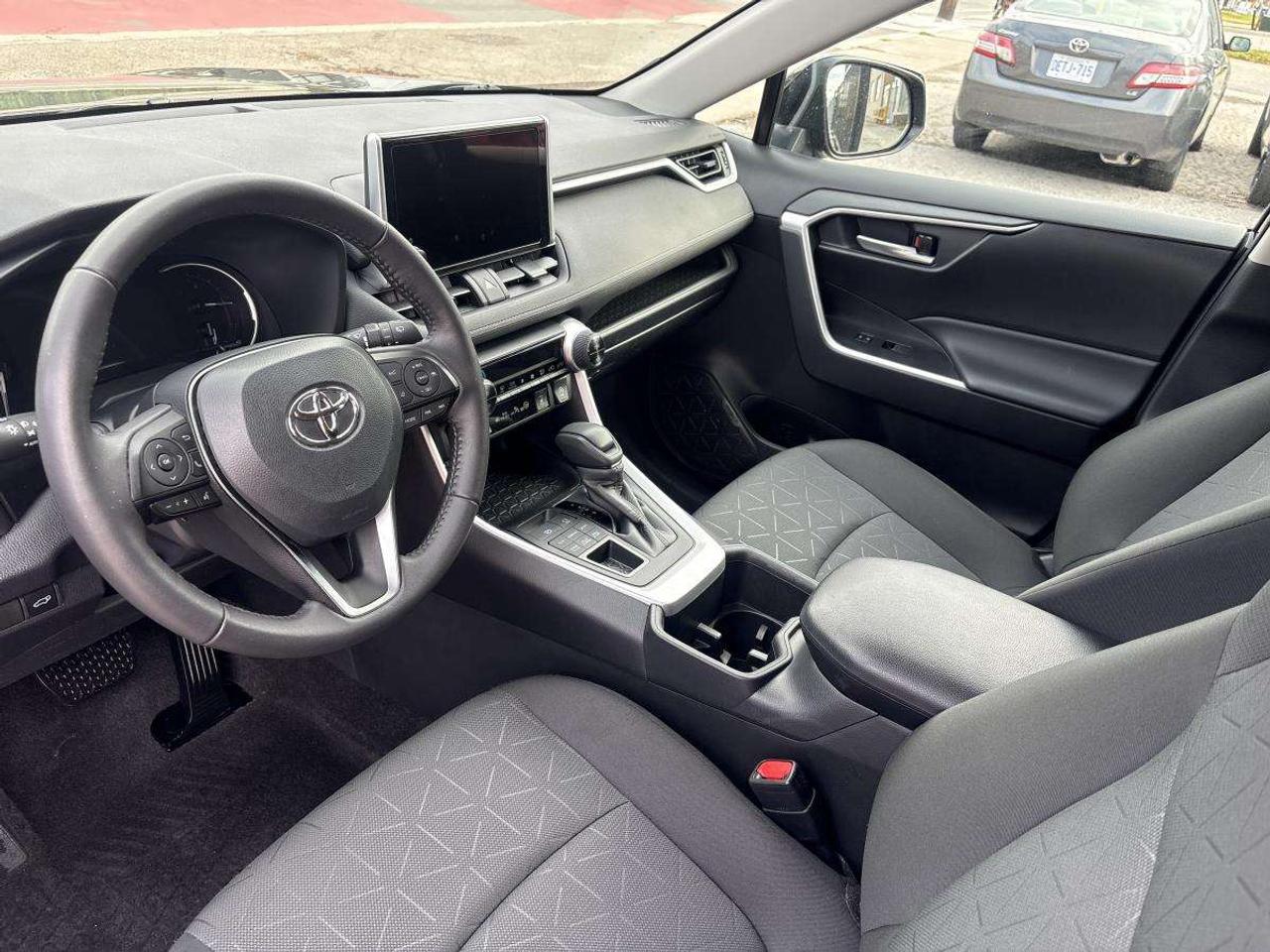 2023 Toyota RAV4 XLE AWD Photo