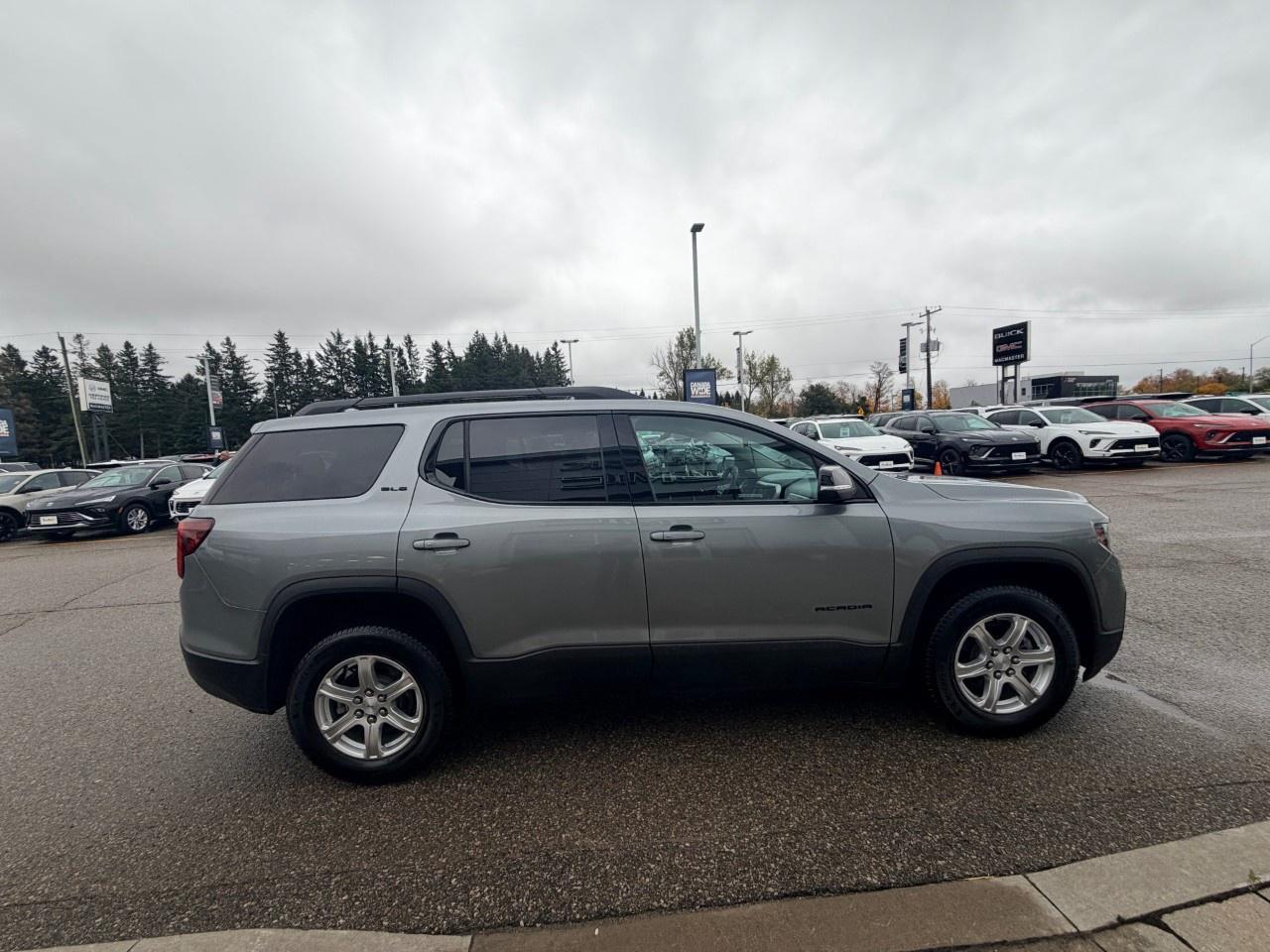 2023 GMC Acadia AWD SLE Photo