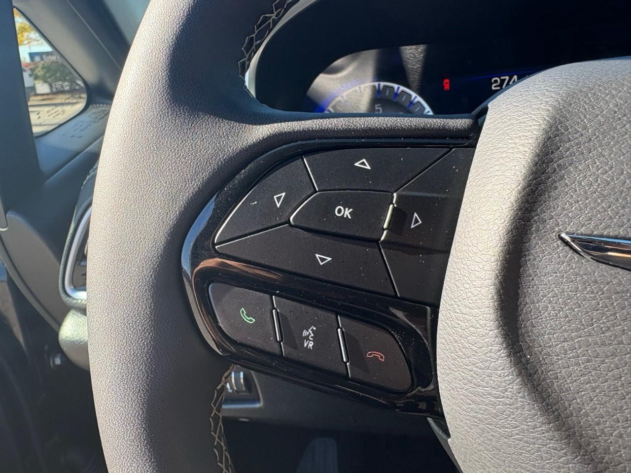 2025 Chrysler Pacifica Limited Front-Wheel Drive Passenger Van Photo