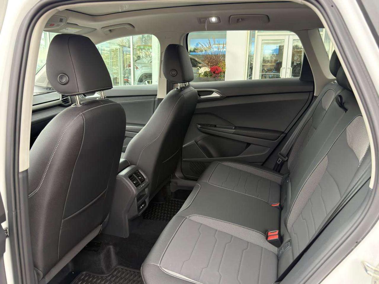 2026 Volkswagen Taos Comfortline Black Edition Photo