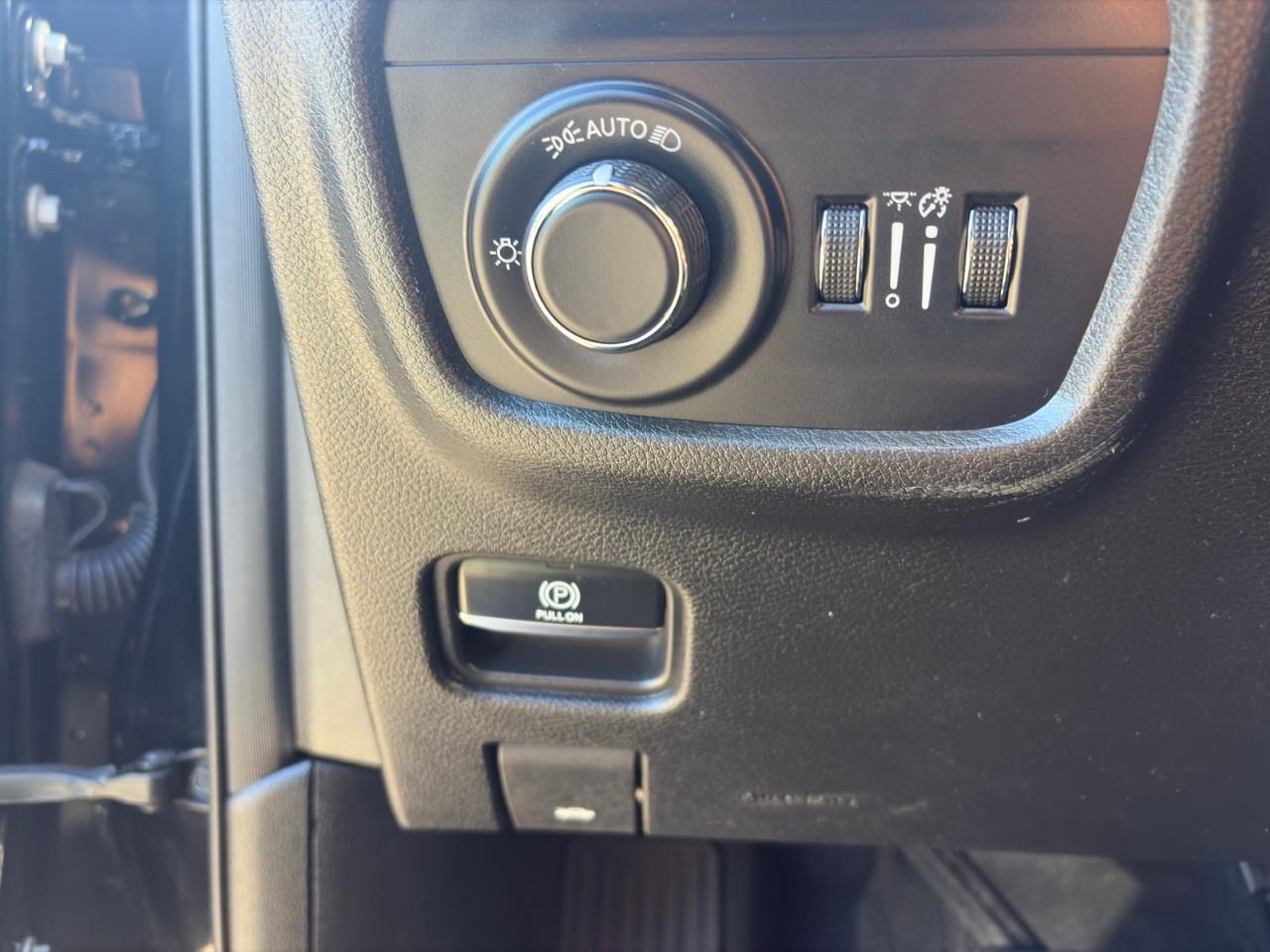 2023 Jeep Grand Cherokee Laredo 4dr 4x4 Photo
