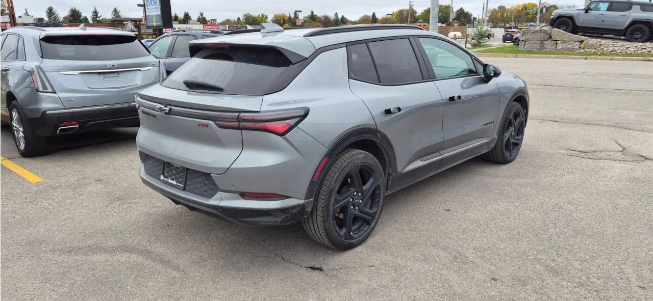 2025 Chevrolet Equinox EV RS 4dr Photo4