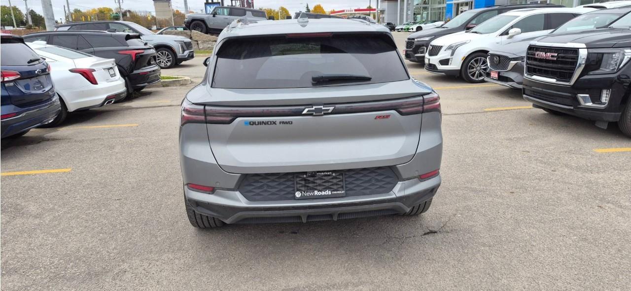2025 Chevrolet Equinox EV RS 4dr Photo