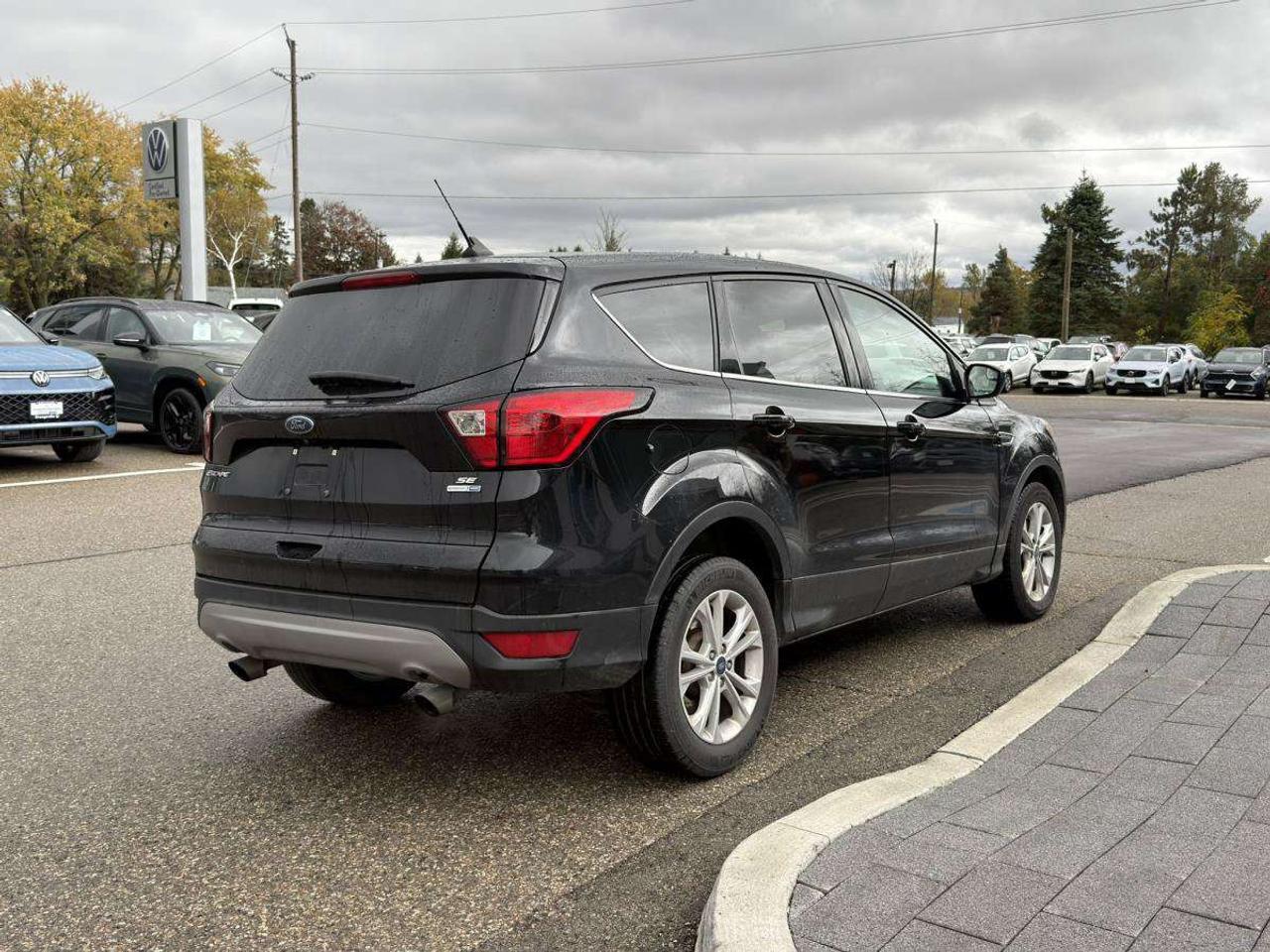 2019 Ford Escape SE Photo2