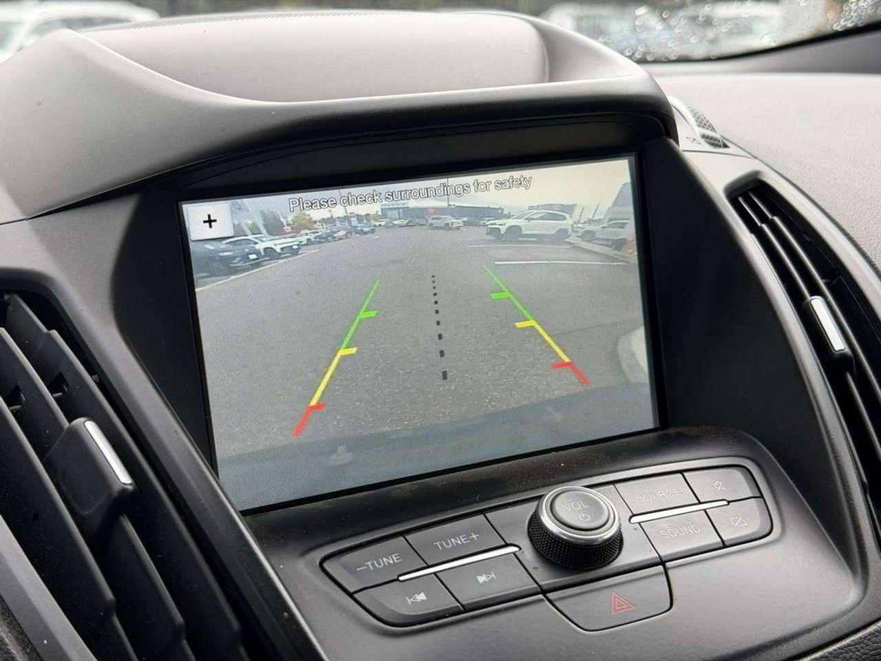2019 Ford Escape SE Photo