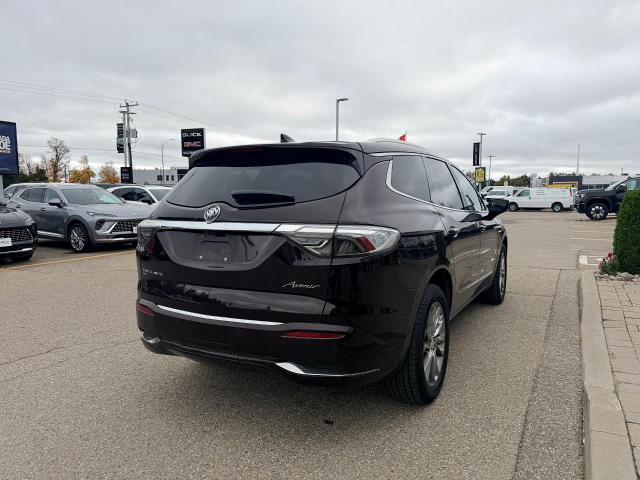 2022 Buick Enclave Avenir AWD Photo