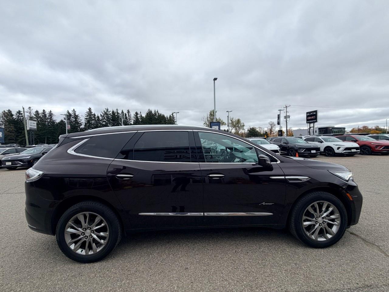 2022 Buick Enclave Avenir AWD Photo