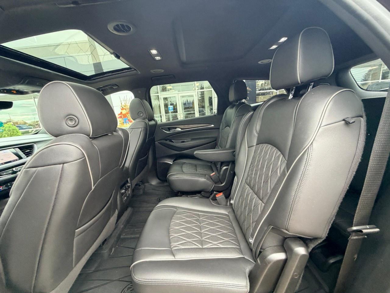 2022 Buick Enclave Avenir AWD Photo