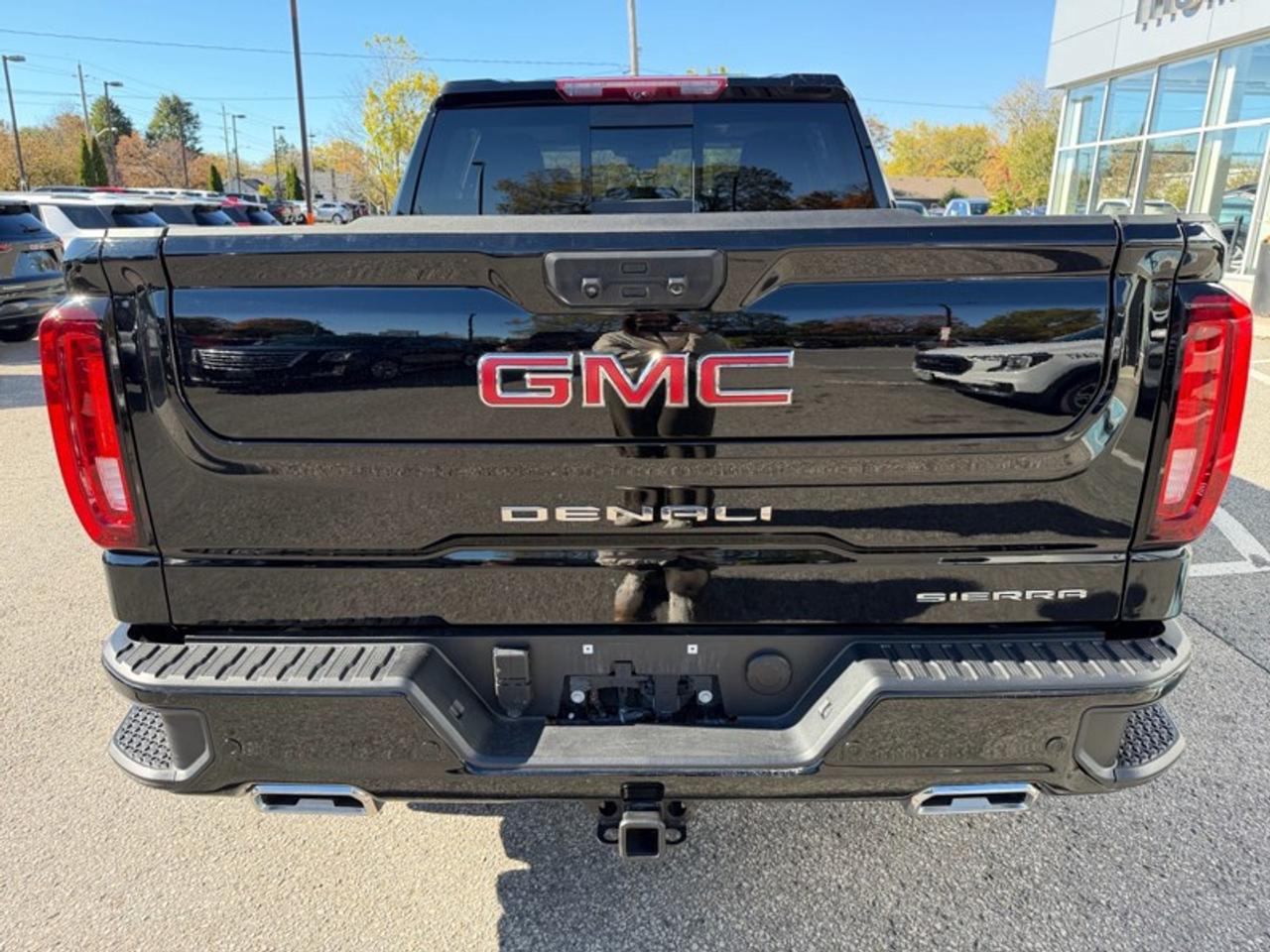 2025 GMC Sierra 1500 Crew Cab Short Box 4-Wheel Drive Denali Photo