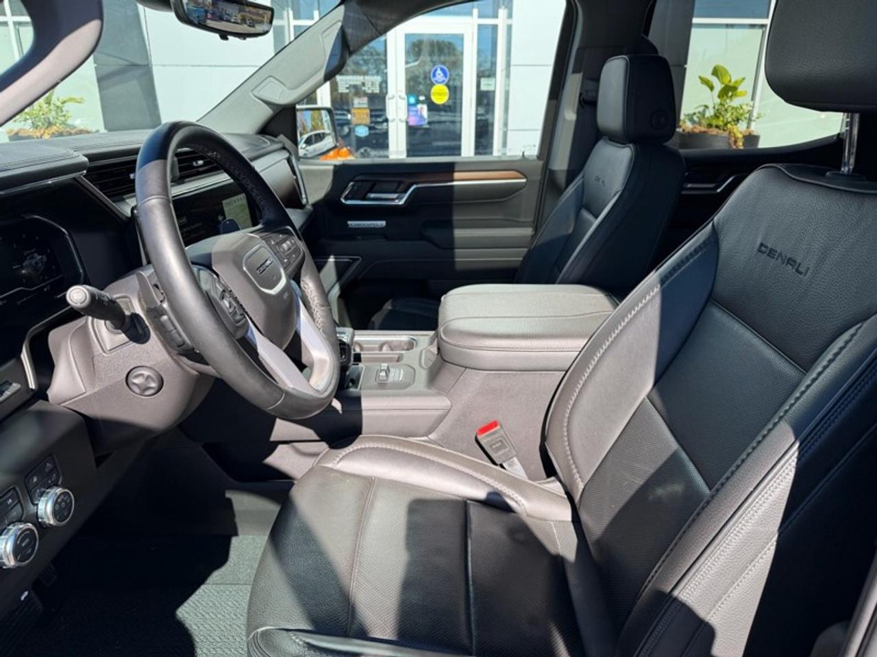 2025 GMC Sierra 1500 Crew Cab Short Box 4-Wheel Drive Denali Photo