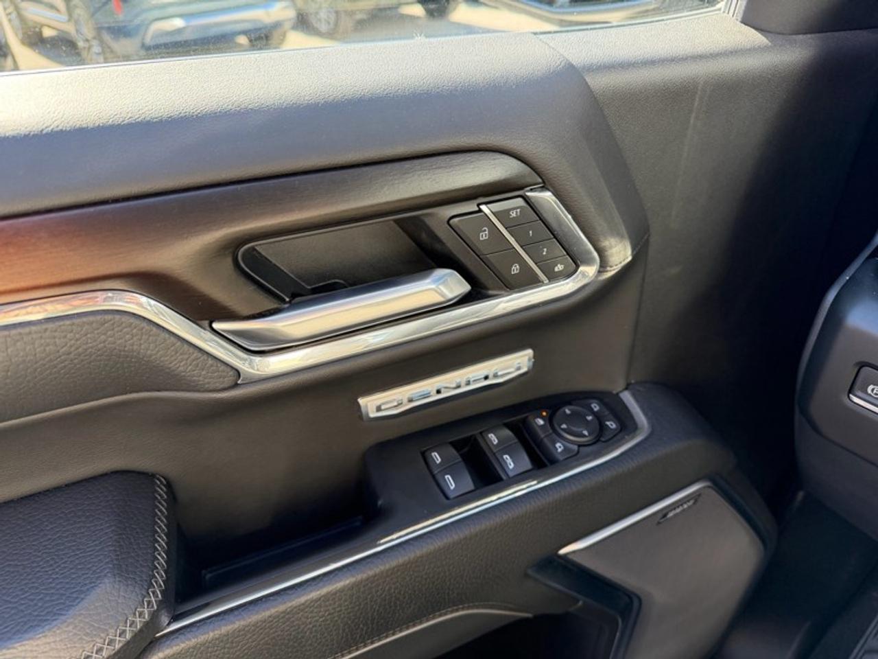 2025 GMC Sierra 1500 Crew Cab Short Box 4-Wheel Drive Denali Photo