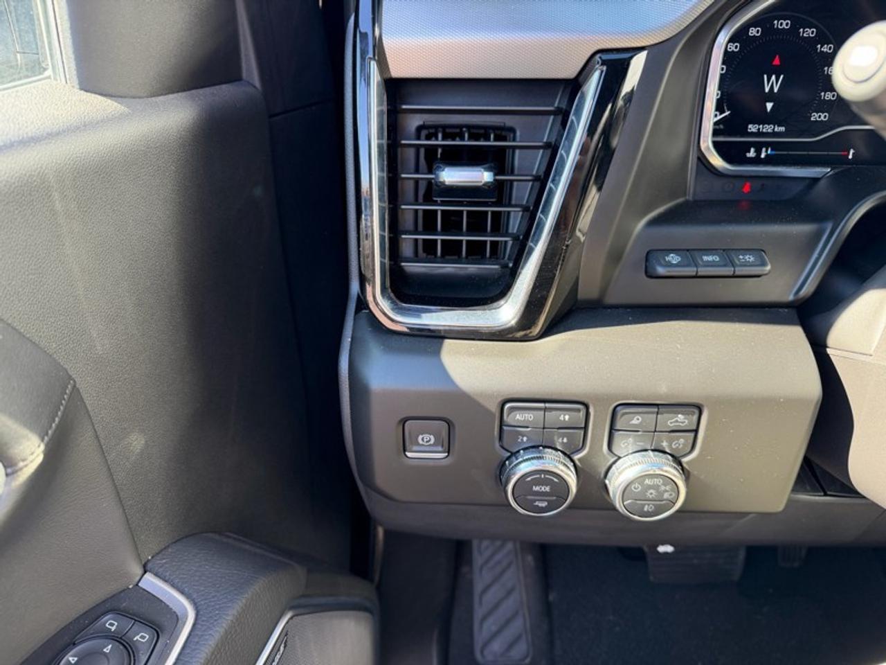2025 GMC Sierra 1500 Crew Cab Short Box 4-Wheel Drive Denali Photo