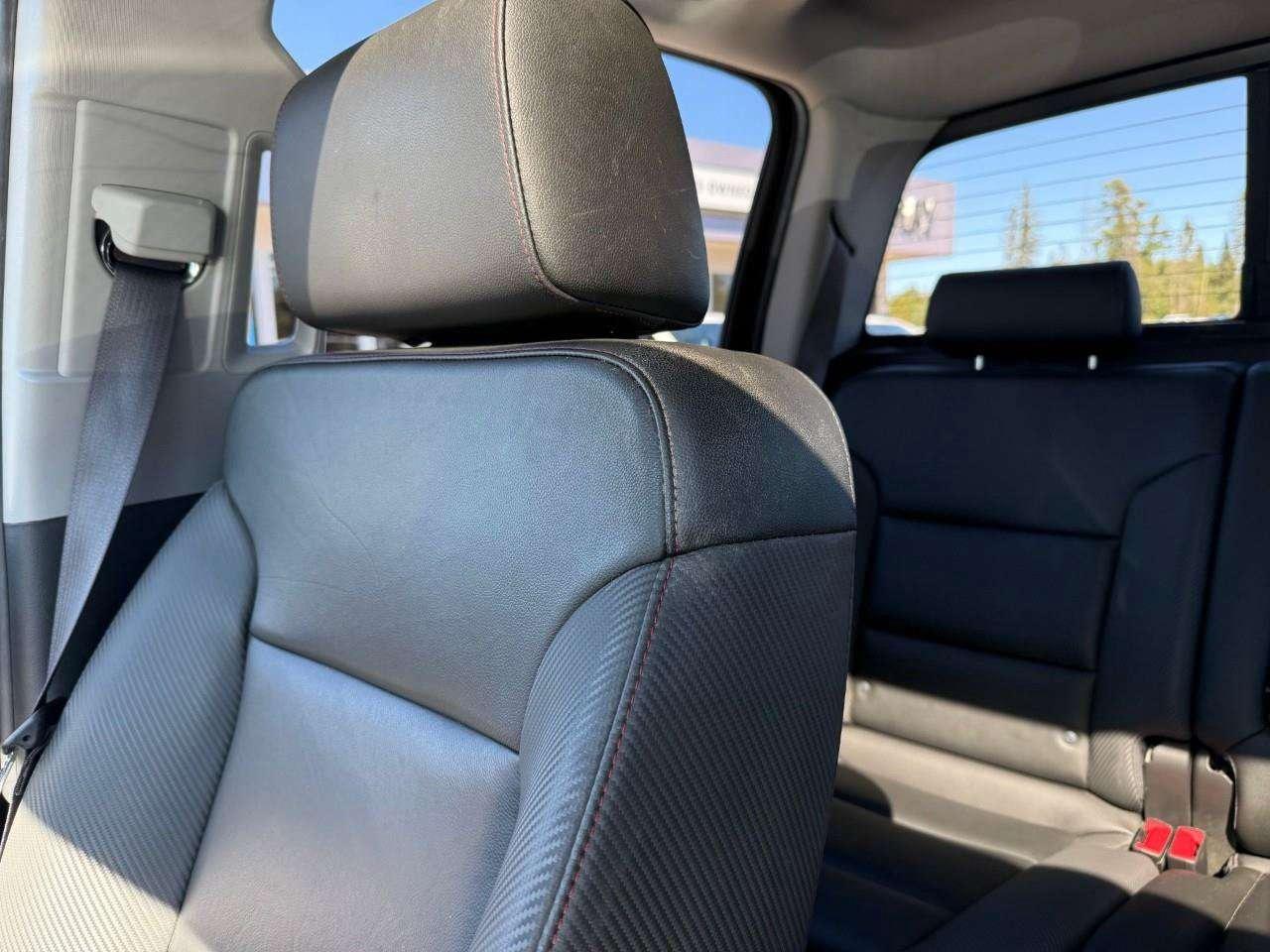 2017 GMC SIERRA 2500HD RUNNING BOARDS. TONNEAU. BEDLINER. ALL WEATHER MATS. SUNROOF. H.D TRAILERING PKG. REAR VISION CAMERA. CERTIFIED. Photo