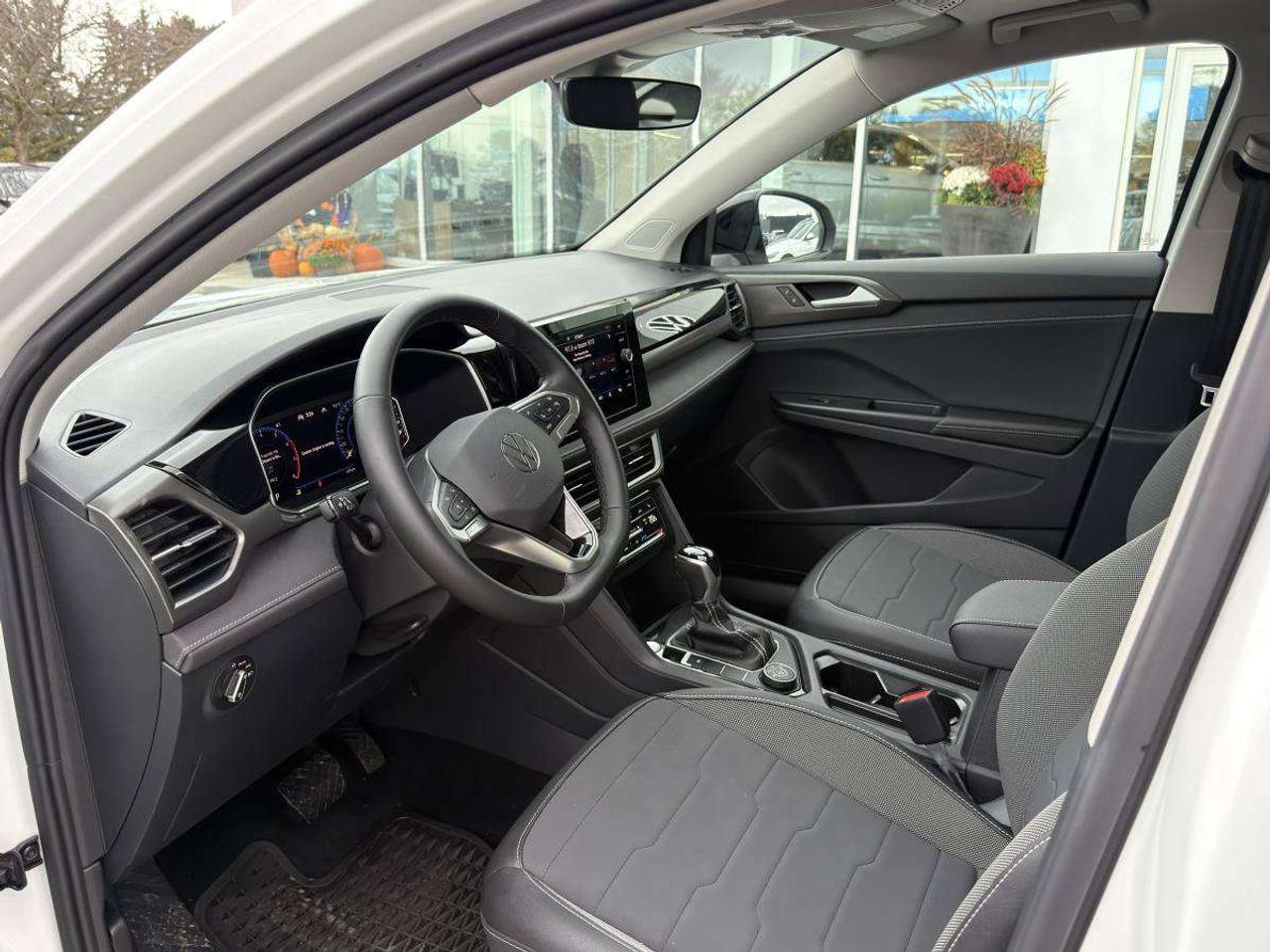 2026 Volkswagen Taos Comfortline Black Edition Photo